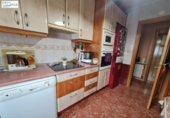Отдельно стоящий дом с участком на продажу в городе Юнкос Фото