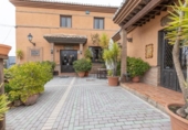 Chalet independiente con terreno en venta en la España, Dílar, ref: TR404516 foto