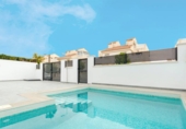 Chalet independiente con terreno en venta en la España, Torrevieja, ref: TR350889 foto