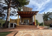 Xalet independent amb terreny en venda a la España, Dénia, ref.: TR380845 foto