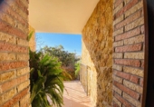 Chalet independiente con terreno en venta en la España, Orihuela, ref: TR248121 foto
