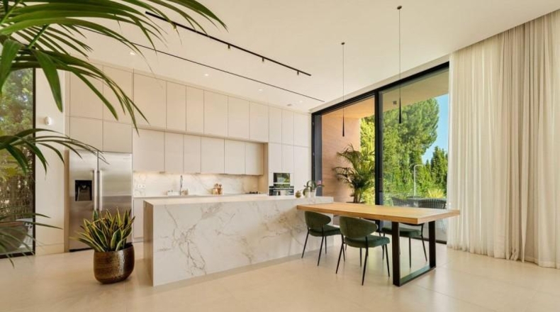 Malaga - Estepona - 1640m2