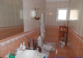 Дом с участком на продажу в городе Каудете. Фото