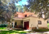 Chalet independiente con terreno en venta en Albacete ref: TR404992 foto