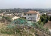 Городская земля под застройку на продажу у города Lliçà de Vall Фото