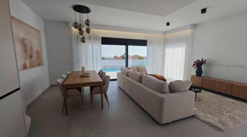 Alicante - San Miguel de Salinas - 350m2