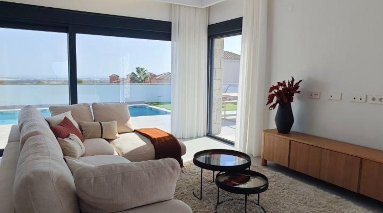 Alicante - San Miguel de Salinas - 350m2