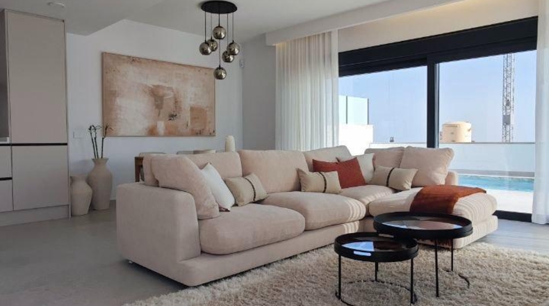 Alicante - San Miguel de Salinas - 350m2