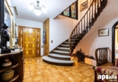 Chalet independiente con terreno en venta en la España, Castellar del Vallès, ref: TR394799 foto
