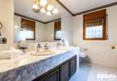 Chalet independiente con terreno en venta en la España, Castellar del Vallès, ref: TR394799 foto