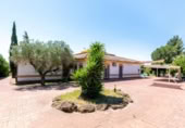 Villa with land for sale on Urbanización Vista del Aljarafe, Palomares del Río, ref: TR404677 photo