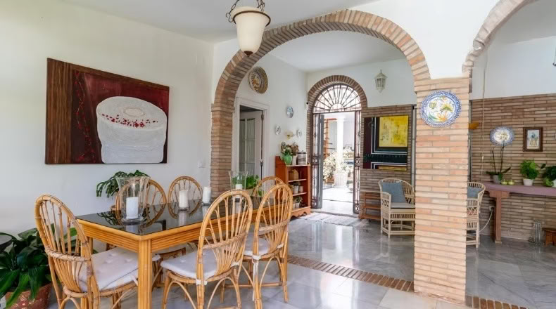Seville - Palomares del Río - 3374m2