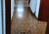 Отдельно стоящий дом с участком на продажу в городе Uruñuela. Фото
