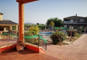 Chalet independiente con terreno en venta en Bigastro ref: TR404960 foto