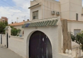 Chalet independiente con terreno en venta en Torrevieja ref: TR404945 foto