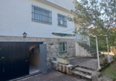 Chalet independiente con terreno en venta en Valdemorillo ref: TR252584 foto