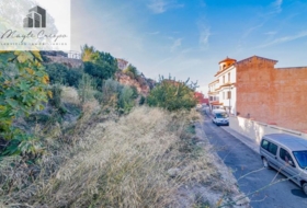 Vélez de Benaudalla 1200&nbsp;м²