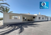 Chalet independiente con terreno en venta en la España, Elda, ref: TR404828 foto