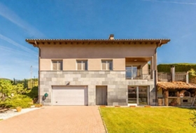 Aibar 340&nbsp;m² 