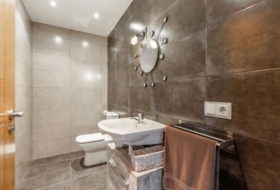 Aibar 340&nbsp;m² 