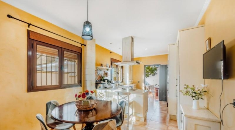 Кадис - Chiclana de la Frontera - 606m2