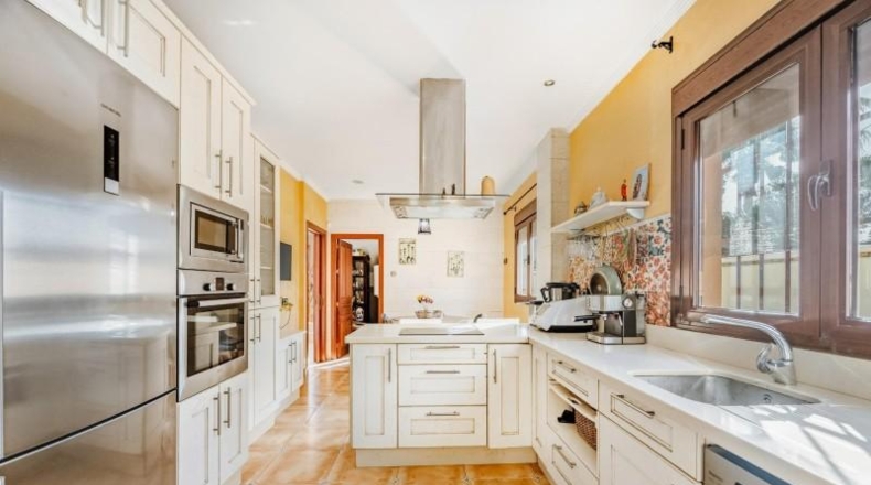 Кадис - Chiclana de la Frontera - 606m2