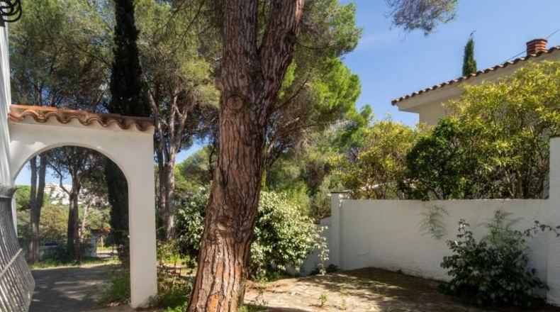 Gerona - l'Escala - 1048m2