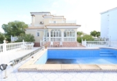 Chalet independiente con terreno en venta en la España, Orihuela, ref: TR359292 foto
