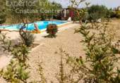 Chalet independiente con terreno en venta en la España, Rociana del Condado, ref: TR140371 foto