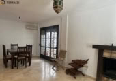 Отдельно стоящий дом с участком на продажу в городе Хаэн Фото