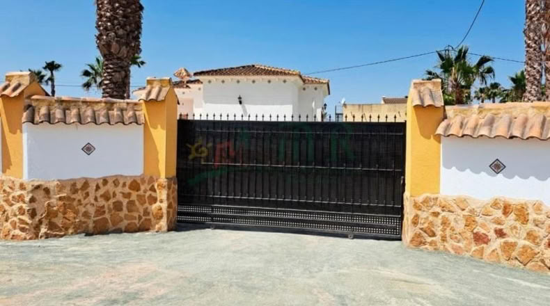 Alicante - Catral - 2048m2