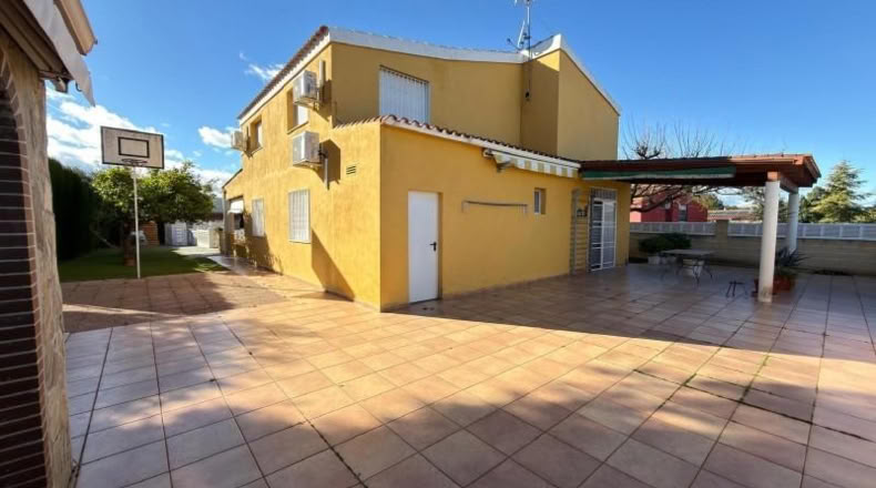 Valencia - Villamarchante - 802m2