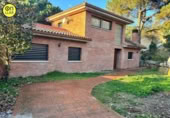 Xalet independent amb terreny en venda a la España, Vilanova del Vallès, ref.: TR405309 foto