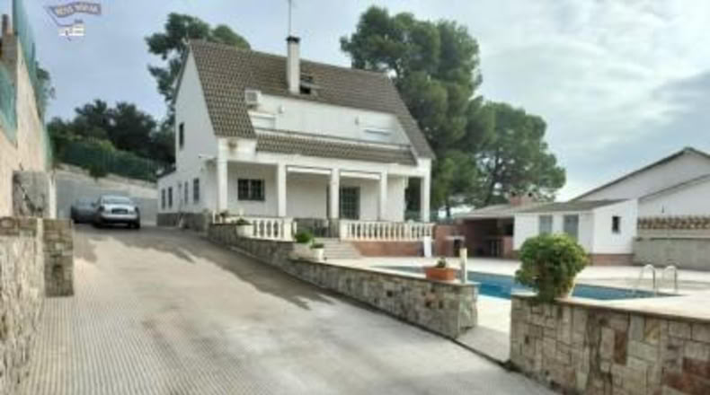 Barcelona - Lliçà d'Amunt - 970m2