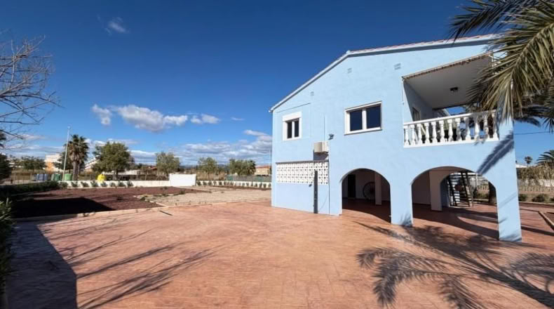 Castellon - Almenara - 1209m2