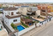 Xalet independent amb terreny en venda a la España, Los Montesinos, ref.: TR335251 foto