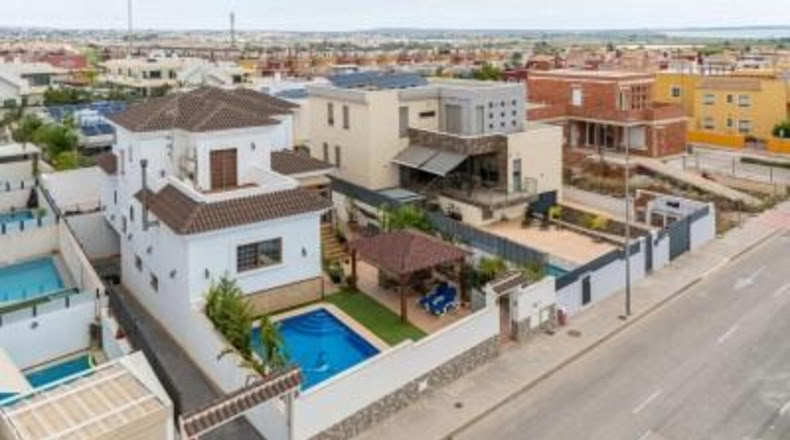 Alicante - Los Montesinos - 532m2