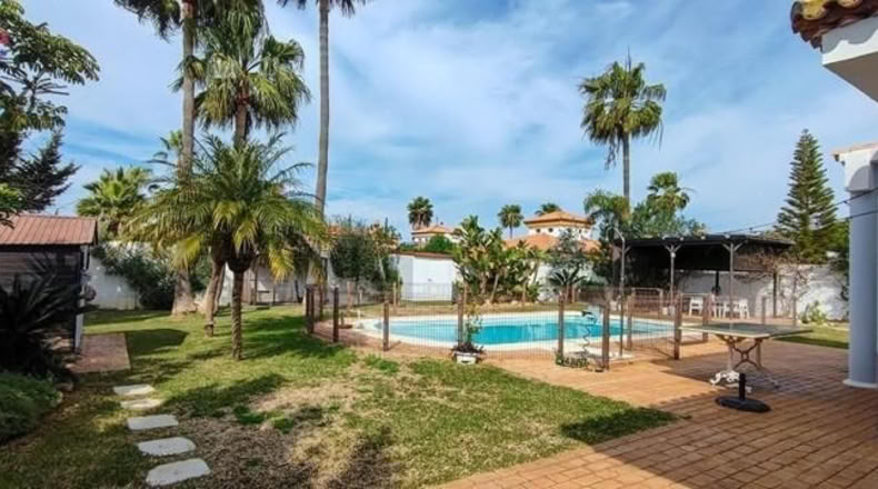 Cadiz - Chiclana de la Frontera - 1040m2