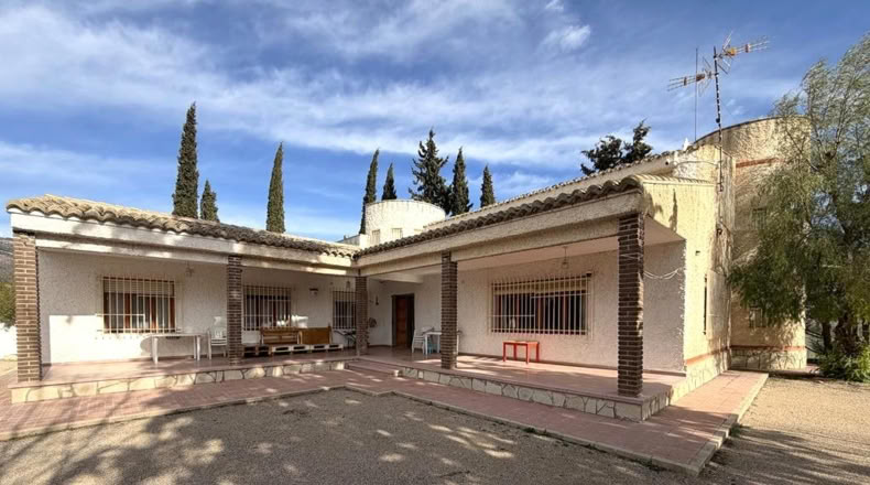 Albacete - Caudete - 2600m2
