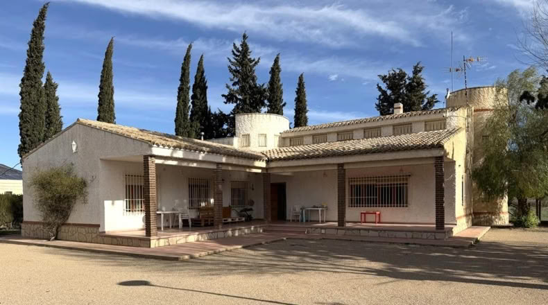 Albacete - Caudete - 2600m2