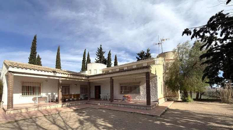 Albacete - Caudete - 2600m2