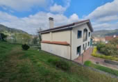 Casa de campo con terreno en venta en Grado ref: TR405352 foto