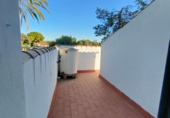 Xalet independent amb terreny en venda a Carmona ref.: TR405468 foto