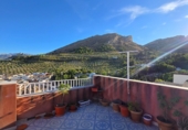 Casa de pueblo en venta en Jaén ref: TR405474 foto