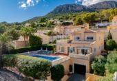 Chalet independiente con terreno en venta en Calpe ref: TR361478 foto