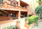 Дом с участком на продажу в городе Palafrugell. Фото