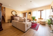 Chalet independiente con terreno en alquiler en la España, Sangenjo, ref: TR176263 foto