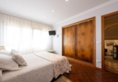 Chalet independiente con terreno en alquiler en la España, Sangenjo, ref: TR176263 foto
