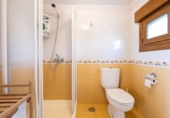 Chalet independiente con terreno en alquiler en la España, Sangenjo, ref: TR176263 foto