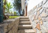 Chalet independiente con terreno en alquiler en la España, Sangenjo, ref: TR176263 foto